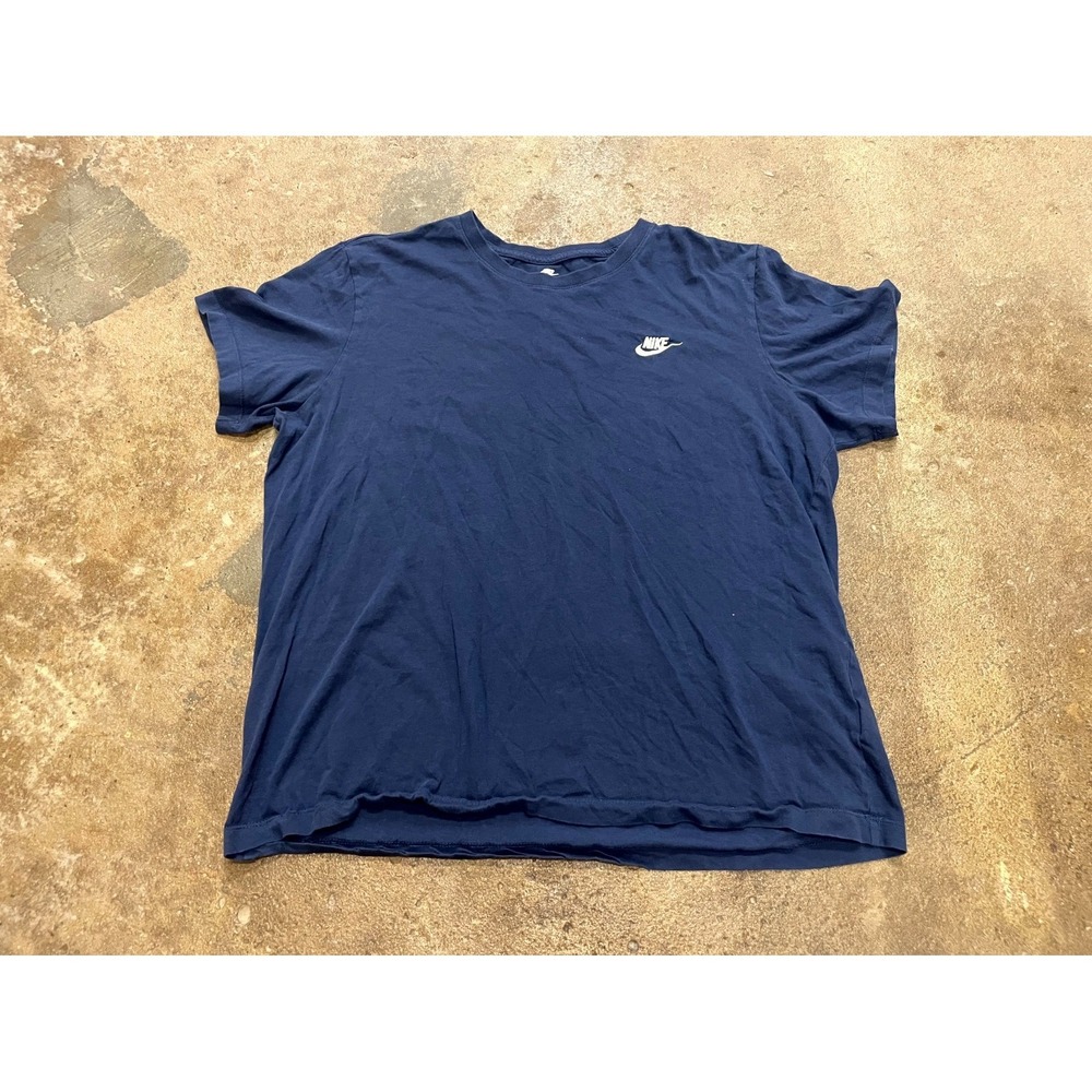 Nike Sportswear Club T Shirt Men XL Midnight Navy Embroidered Swoosh Logo Cotton